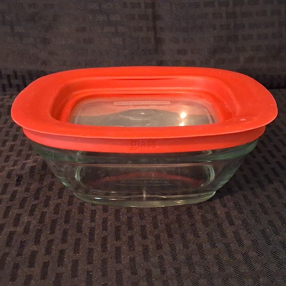 Rubbermaid GLASS Food Container 2.5 Cups MADE IN USA